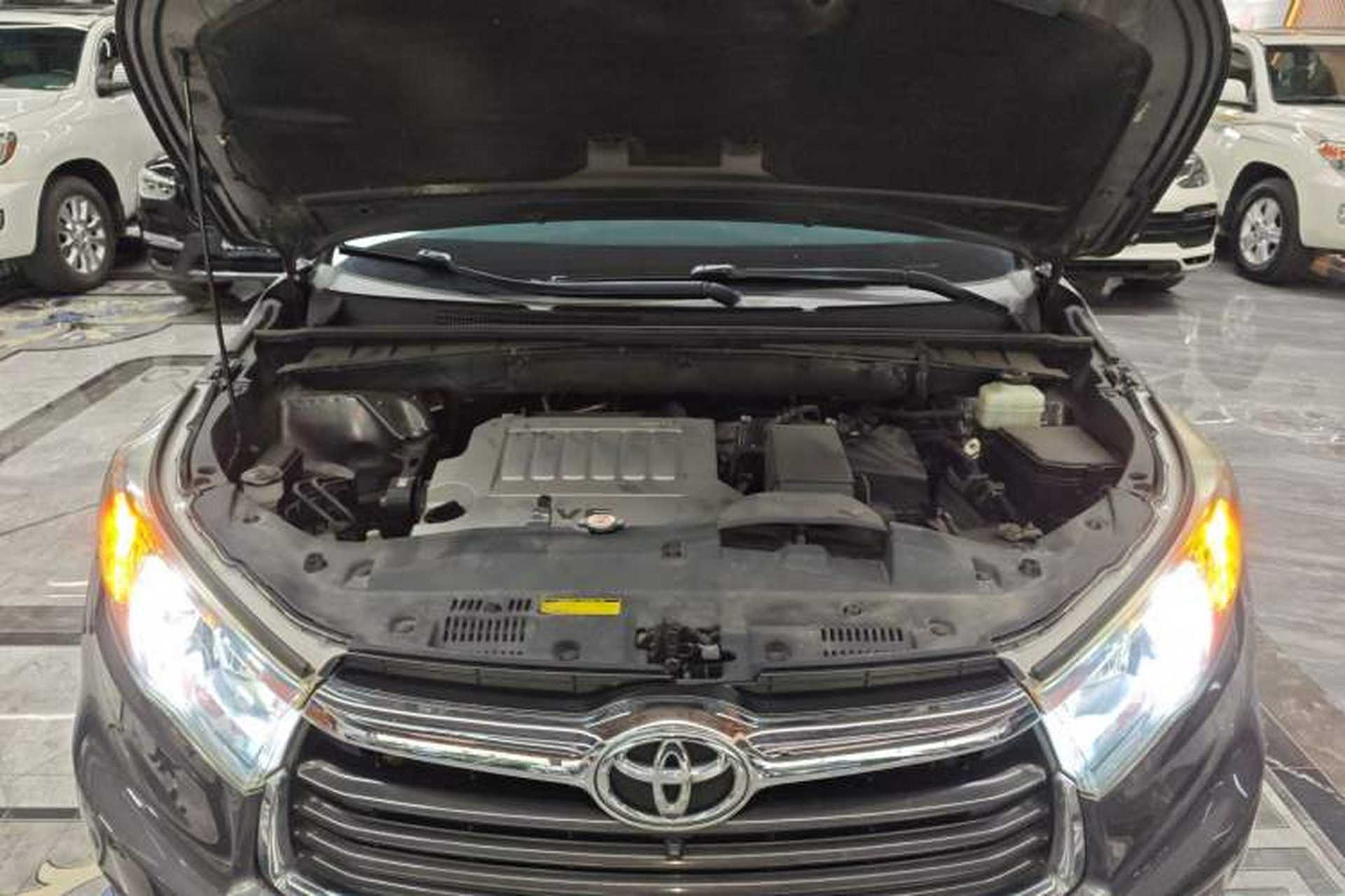 Used Toyota Highlander 2017 3.5L 4x4 Elite Edition 7-Seater Engine Bay