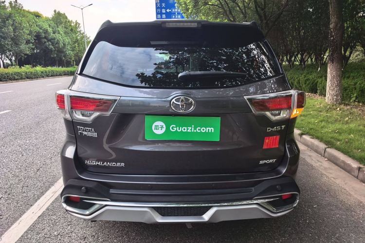 Used Toyota Highlander 2017 2.0T Two-Wheel Drive Luxury Edition 7 Seats Exterior 5