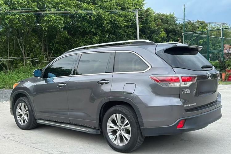 Used Toyota Highlander 2017 3.5L 4x4 Elite Edition 7-Seater Exterior 9