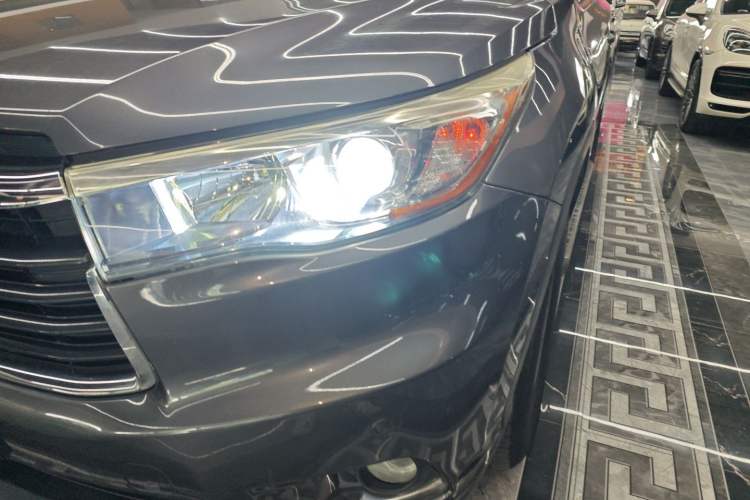 Used Toyota Highlander 2017 3.5L 4x4 Elite Edition 7-Seater Left Front Headlight