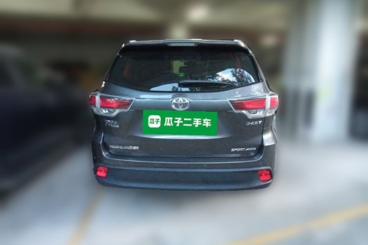Used Toyota Highlander 2017 2.0T Four-Wheel Drive Luxury Edition 7 Seats Rear