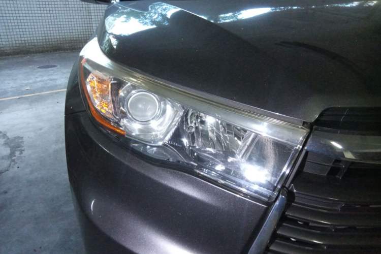Used Toyota Highlander 2017 2.0T Four-Wheel Drive Luxury Edition 7 Seats Right Front Headlight