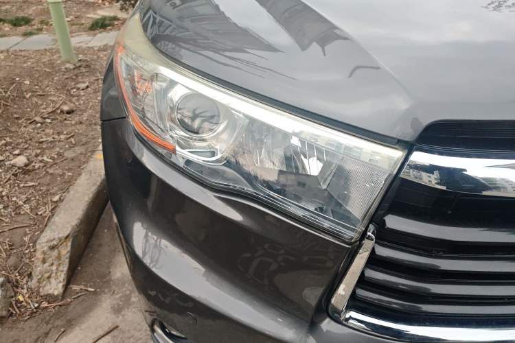 Used Toyota Highlander 2017 2.0T Four-Wheel Drive Luxury Edition 7 Seats Right Front Headlight