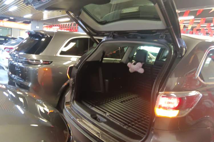 Used Toyota Highlander 2017 2.0T Four-Wheel Drive Ultimate Edition 7 Seats Trunk
