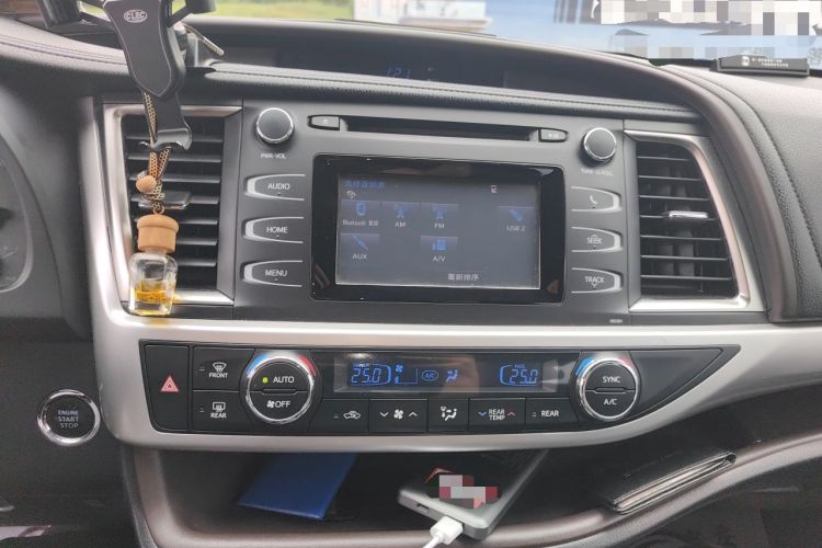 Used Toyota Highlander 2017 2.0T Four-Wheel Drive Luxury Edition 7 Seats Audio And AC Panel