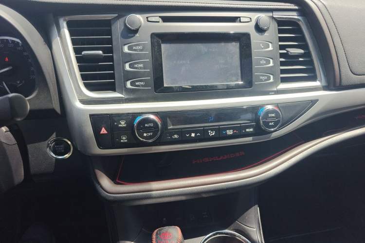 Used Toyota Highlander 2017 2.0T Four-Wheel Drive Luxury Edition 7 Seats Audio And AC Panel