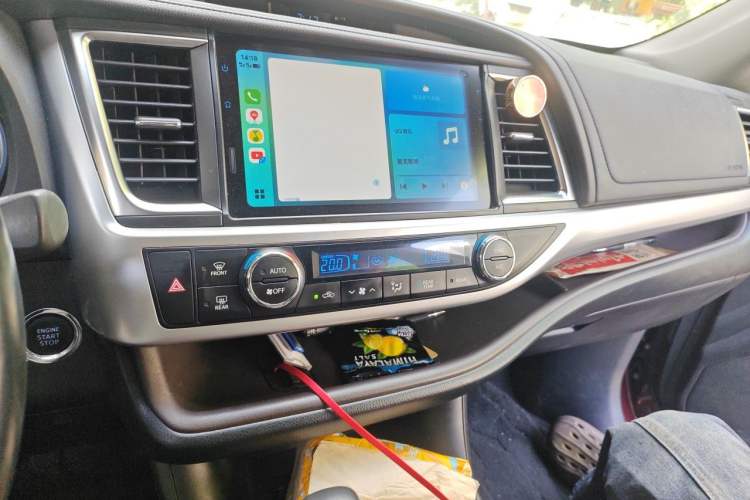 Used Toyota Highlander 2017 2.0T Four-Wheel Drive Luxury Edition 7 Seats Audio And AC Panel