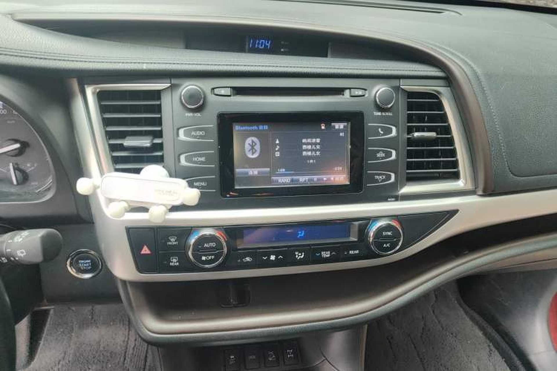 Used Toyota Highlander 2017 2.0T Four-Wheel Drive Luxury Edition 7 Seats Audio And AC Panel
