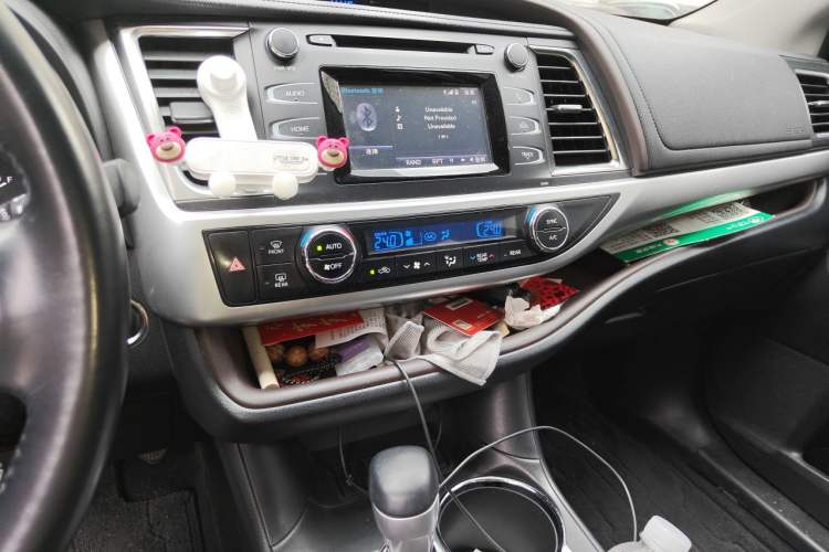 Used Toyota Highlander 2017 2.0T Two-Wheel Drive Luxury Edition 7 Seats Audio And AC Panel