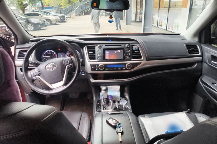Used Toyota Highlander 2017 2.0T Four-Wheel Drive Luxury Edition 7 Seats Center Console