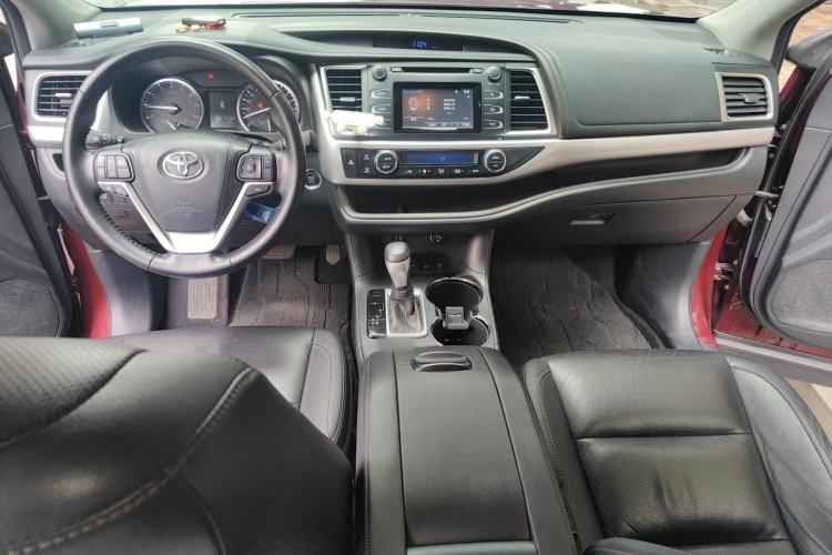 Used Toyota Highlander 2017 2.0T Four-Wheel Drive Luxury Edition 7 Seats Center Console