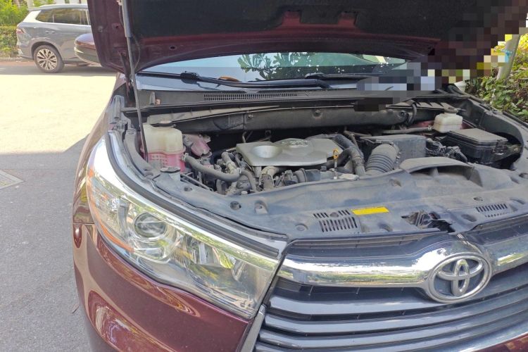Used Toyota Highlander 2017 2.0T Four-Wheel Drive Luxury Edition 7 Seats Engine Bay Right
