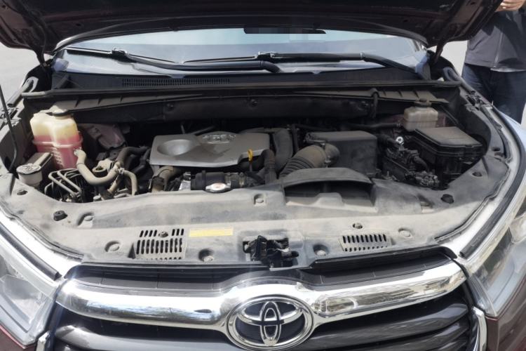 Used Toyota Highlander 2017 2.0T Four-Wheel Drive Luxury Navigation Version 7 Seats Engine Bay
