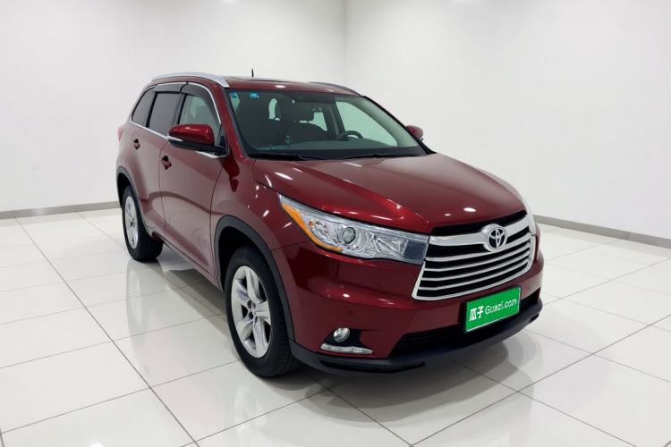 Used Toyota Highlander 2017 2.0T Four-Wheel Drive Luxury Edition 7 Seats Front Right 45 Deg