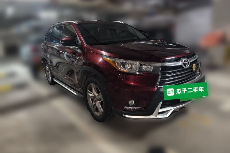 Used Toyota Highlander 2017 2.0T Two-Wheel Drive Luxury Edition 7 Seats Front Right 45 Deg