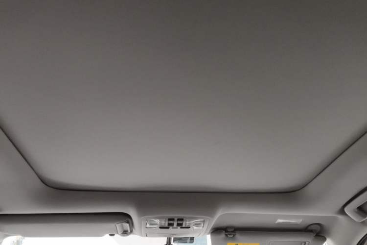 Used Toyota Highlander 2017 2.0T Two-Wheel Drive Luxury Edition 7 Seats Headliner