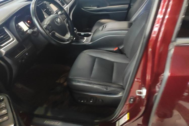 Used Toyota Highlander 2017 2.0T Four-Wheel Drive Luxury Edition 7 Seats Left Front Seat