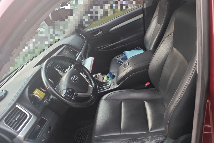 Used Toyota Highlander 2017 2.0T Two-Wheel Drive Luxury Edition 7 Seats Left Front Seat