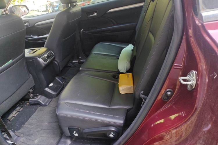 Used Toyota Highlander 2017 2.0T Four-Wheel Drive Luxury Edition 7 Seats Left Rear Seat