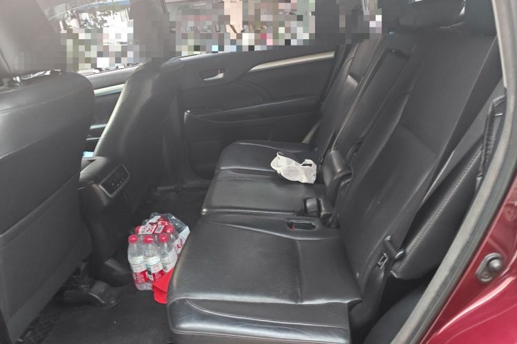 Used Toyota Highlander 2017 2.0T Two-Wheel Drive Luxury Edition 7 Seats Left Rear Seat