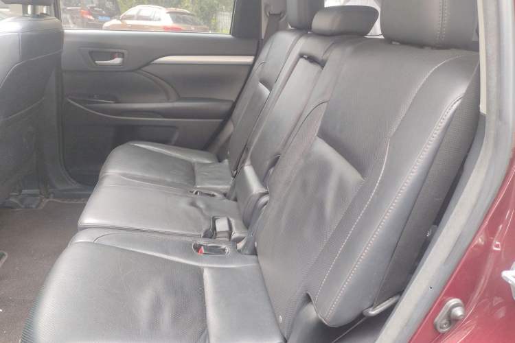 Used Toyota Highlander 2017 2.0T Four-Wheel Drive Luxury Edition 7 Seats Left Rear Seat