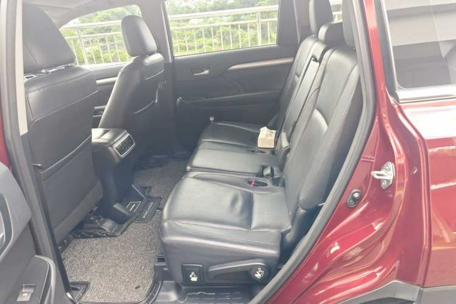 Used Toyota Highlander 2017 2.0T Four-Wheel Drive Luxury Edition 7 Seats Left Rear Seat