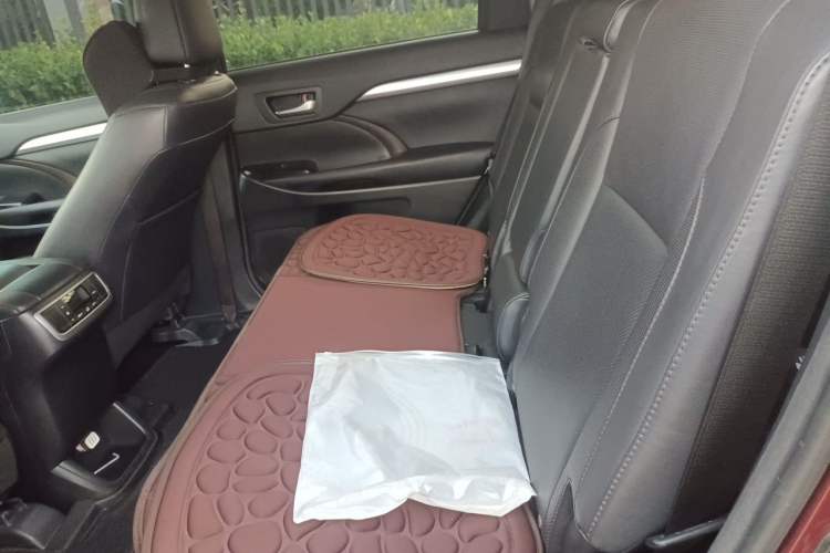 Used Toyota Highlander 2017 2.0T Four-Wheel Drive Luxury Edition 7 Seats Left Rear Seat