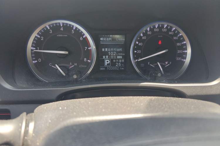 Used Toyota Highlander 2017 2.0T Four-Wheel Drive Luxury Edition 7 Seats Odometer Close Up