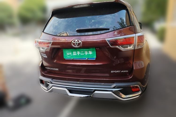 Used Toyota Highlander 2017 2.0T Four-Wheel Drive Luxury Edition 7 Seats Rear