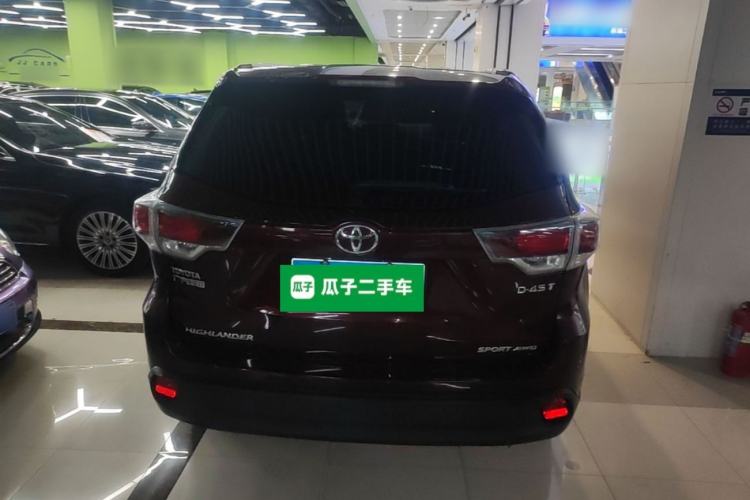Used Toyota Highlander 2017 2.0T Four-Wheel Drive Luxury Edition 7 Seats Rear