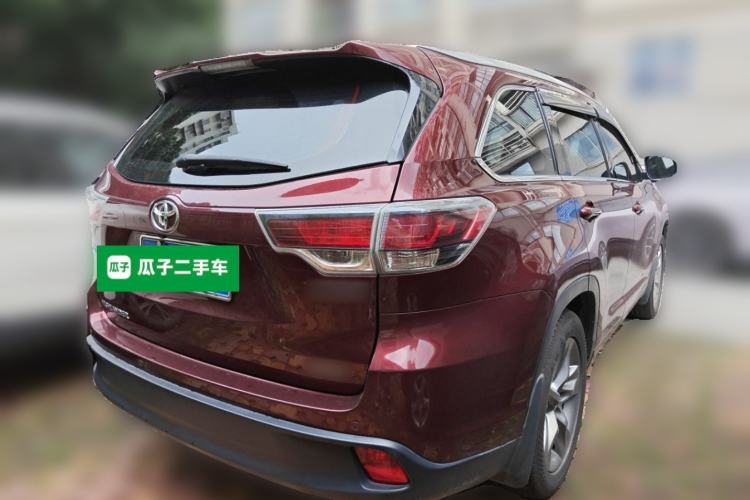 Used Toyota Highlander 2017 2.0T Two-Wheel Drive Luxury Edition 7 Seats Rear Right 45 Deg
