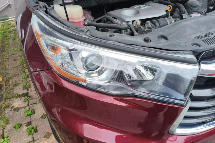 Used Toyota Highlander 2017 2.0T Two-Wheel Drive Luxury Edition 7 Seats Right Front Headlight