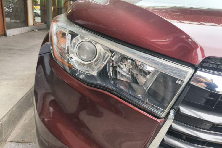 Used Toyota Highlander 2017 2.0T Four-Wheel Drive Luxury Edition 7 Seats Right Front Headlight
