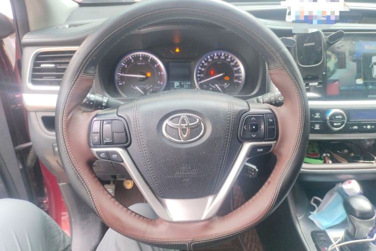 Used Toyota Highlander 2017 2.0T Four-Wheel Drive Luxury Edition 7 Seats Steering Wheel