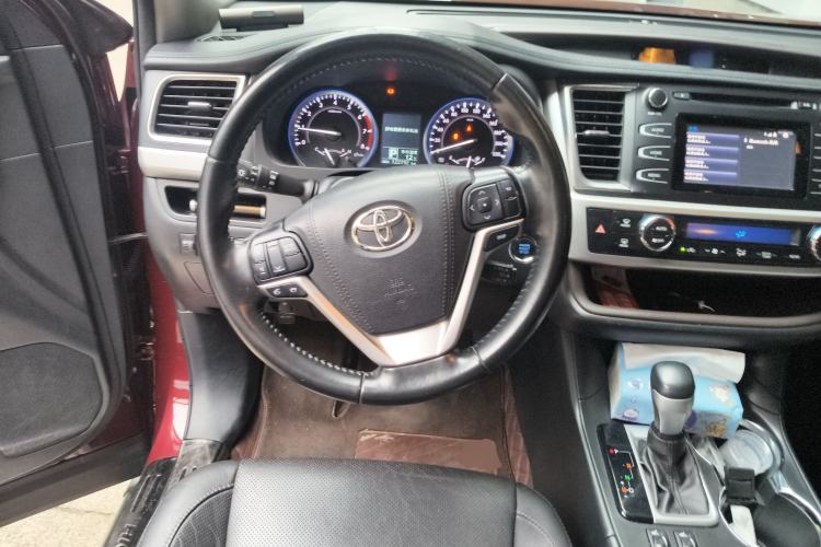 Used Toyota Highlander 2017 2.0T Four-Wheel Drive Luxury Edition 7 Seats Steering Wheel