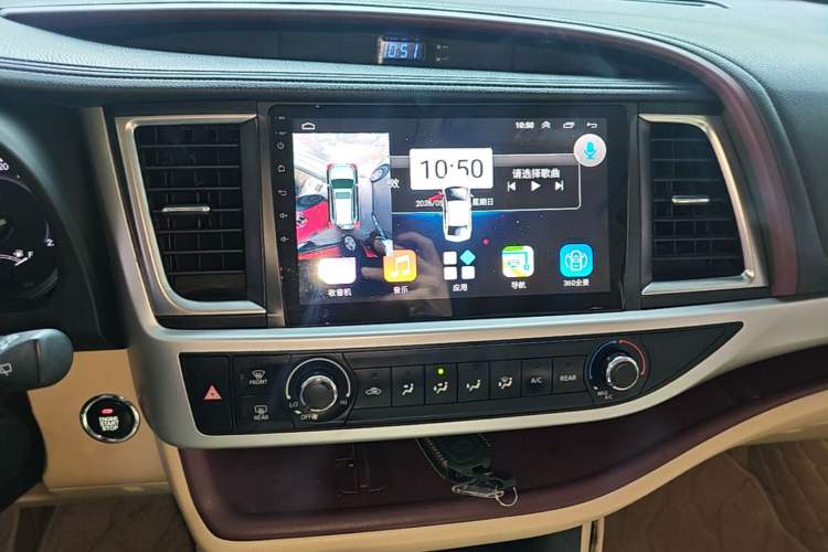 Used Toyota Highlander 2017 2.0T Four-Wheel Drive Elite Edition 7-Seater Audio And AC Panel