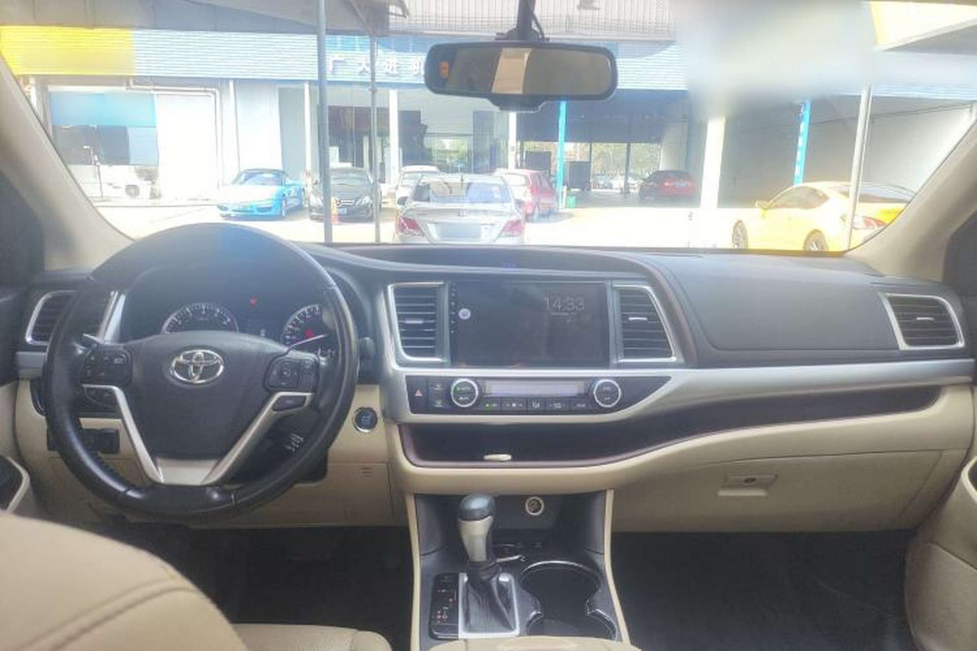 Used Toyota Highlander 2017 2.0T Four-Wheel Drive Luxury Edition 7 Seats Center Console