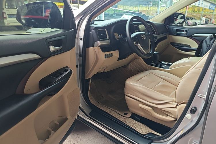 Used Toyota Highlander 2017 2.0T Four-Wheel Drive Elite Edition 7-Seater Driver Seat