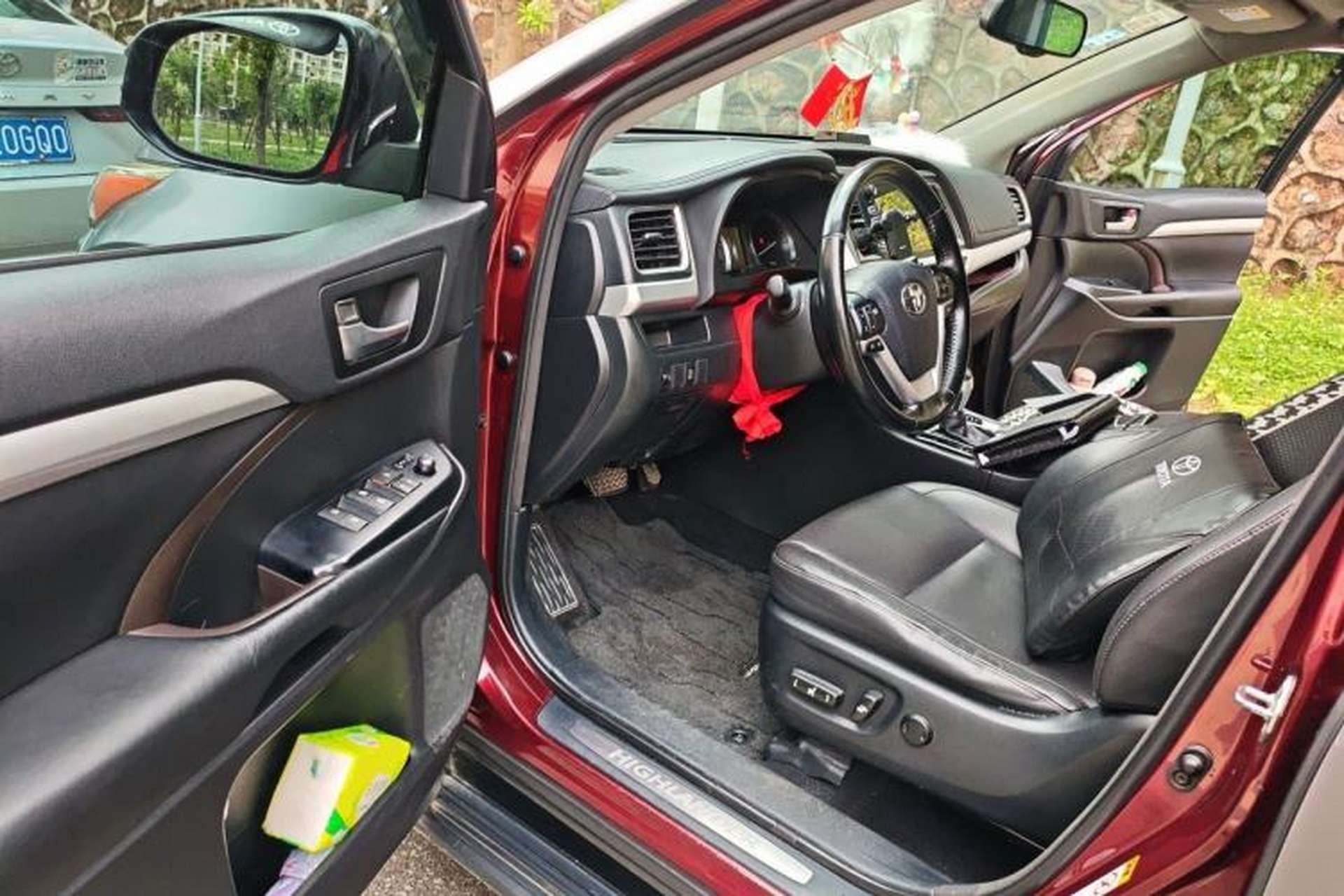 Used Toyota Highlander 2017 2.0T Four-Wheel Drive Luxury Edition 7 Seats Driver Seat