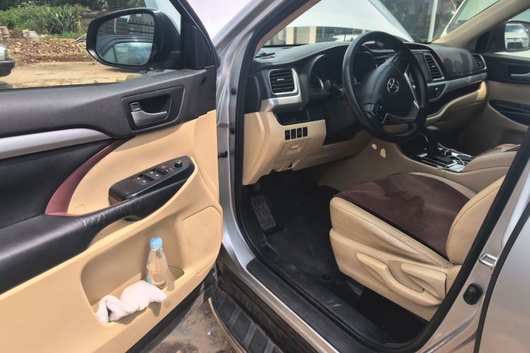 Used Toyota Highlander 2017 2.0T Four-Wheel Drive Elite Edition 7-Seater Driver Seat