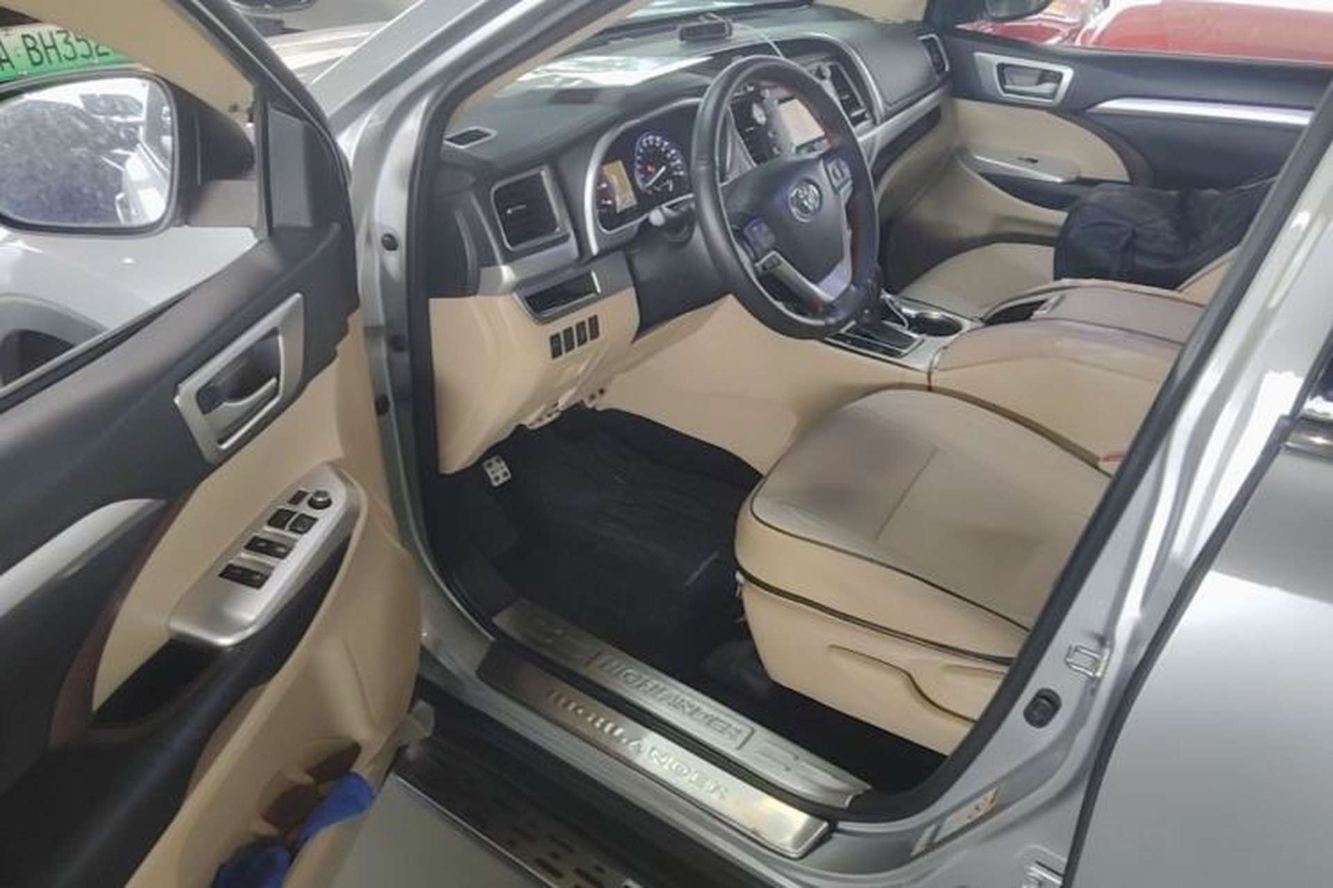 Used Toyota Highlander 2017 2.0T Four-Wheel Drive Elite Edition 7-Seater Driver Seat
