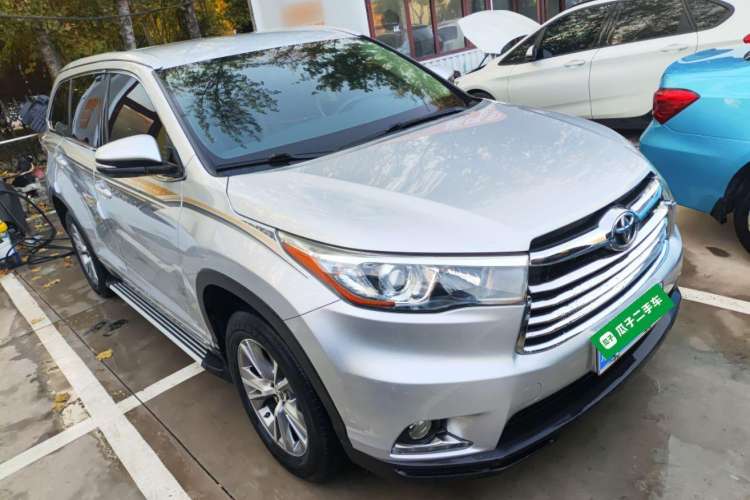Used Toyota Highlander 2017 2.0T Two-Wheel Drive Elite Edition 5 Seats Exterior 2