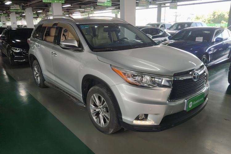 Used Toyota Highlander 2017 2.0T Four-Wheel Drive Elite Edition 7-Seater Front Right 45 Deg