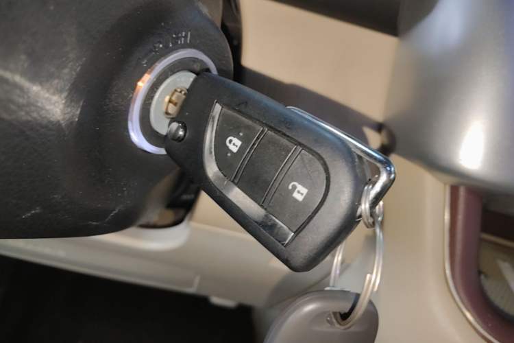 Used Toyota Highlander 2017 2.0T Four-Wheel Drive Elite Edition 7-Seater Interior 1