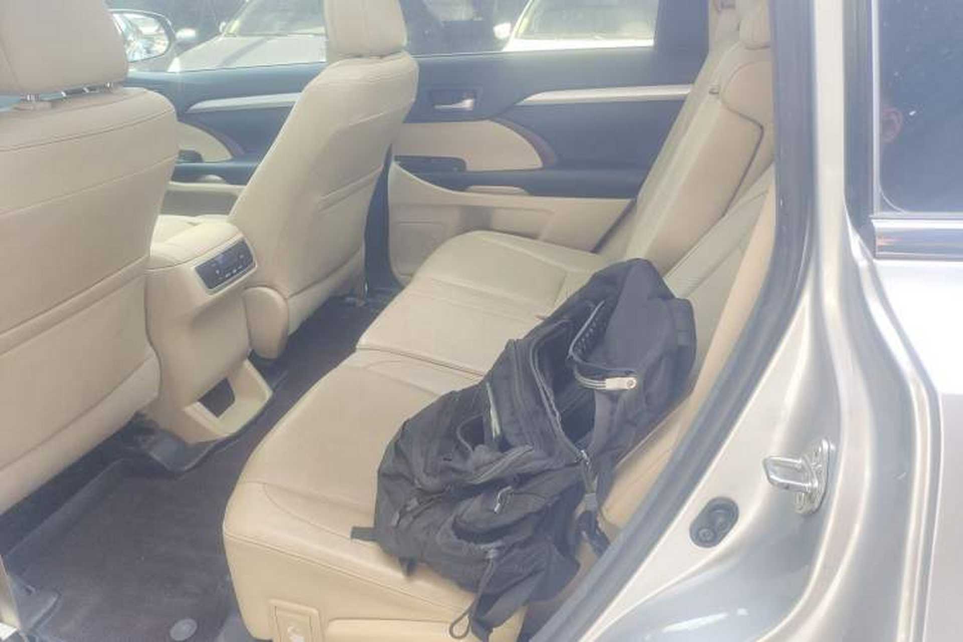 Used Toyota Highlander 2017 2.0T Four-Wheel Drive Luxury Edition 7 Seats Left Rear Seat