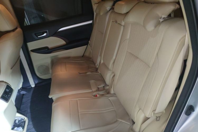 Used Toyota Highlander 2017 2.0T Four-Wheel Drive Elite Edition 7-Seater Left Rear Seat