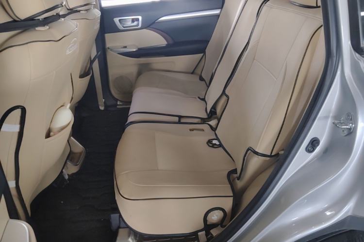 Used Toyota Highlander 2017 2.0T Four-Wheel Drive Elite Edition 7-Seater Left Rear Seat