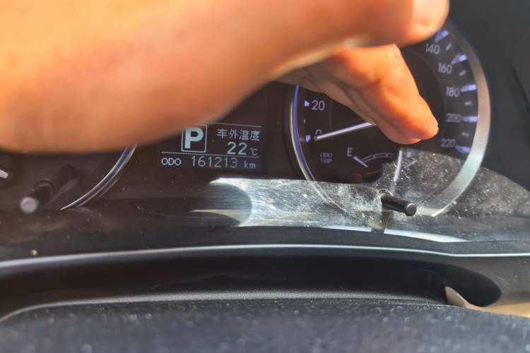 Used Toyota Highlander 2017 2.0T Four-Wheel Drive Elite Edition 7-Seater Odometer Close Up