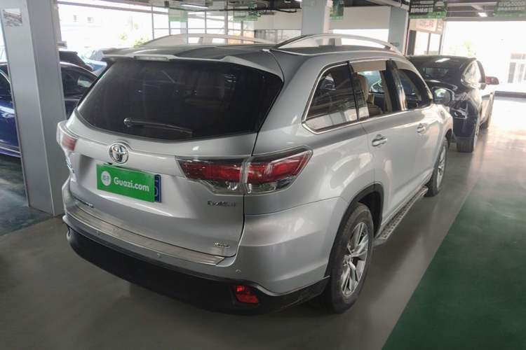 Used Toyota Highlander 2017 2.0T Four-Wheel Drive Elite Edition 7-Seater Rear Right 45 Deg