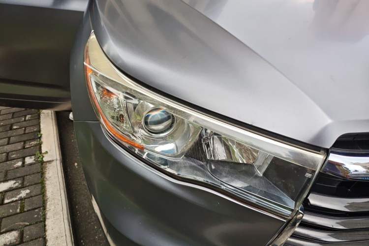 Used Toyota Highlander 2017 2.0T Four-Wheel Drive Luxury Edition 7 Seats Right Front Headlight